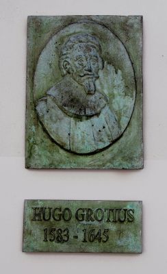 Porträtrelief Hugo Grotius