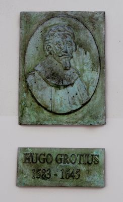 Porträtrelief Hugo Grotius